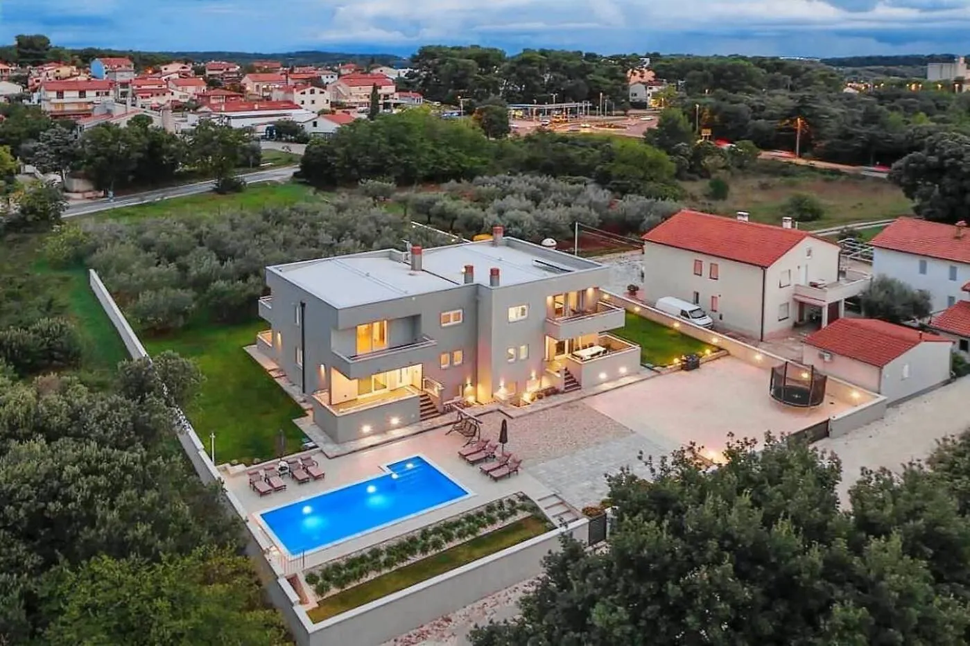 Villa Grande T&D For 14 People Near Pula With Sauna, Fitness & Heated Pool